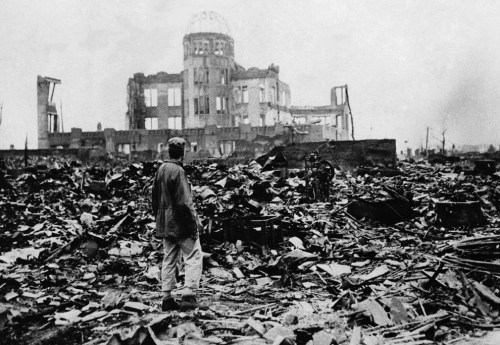 Hiroshima após ser atingida pela bomba atômica (1945)