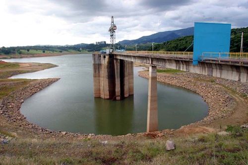 Sistema Cantareira apresenta o nível mais baixo da história