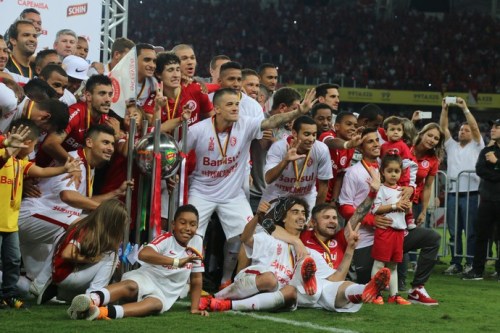 Inter Pentacampeão Gaúcho 2015  [Fonte: GloboEsporte.com]